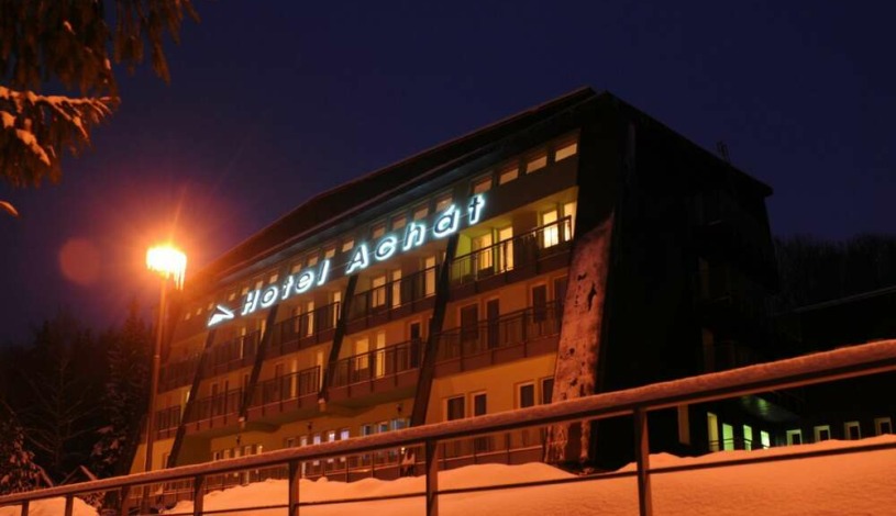 HOTEL ACHÁT Janov nad Nisou